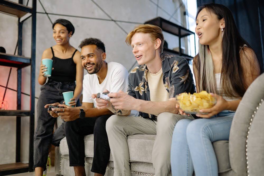 6 Innovative Team Building Activities to Enjoy With Your Team This June [2024]